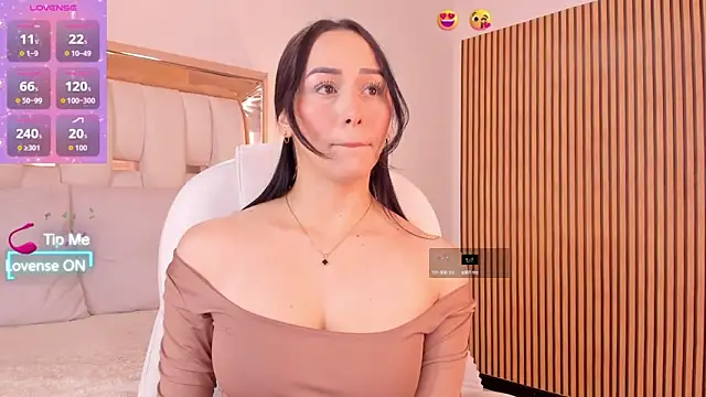 Snapshot of hazel_ross_tcw chatting on September 19, 2025, 2:07 pm hazel ross tcw online show from September 19, 2025, 2:07 pm