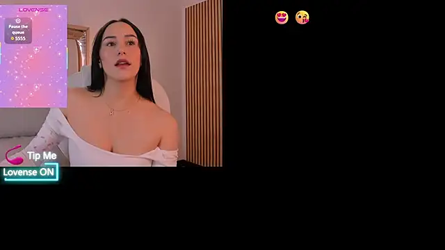 Snapshot of hazel_ross_tcw chatting on October 14, 2025, 1:12 pm hazel ross tcw online show from October 14, 2025, 1:12 pm