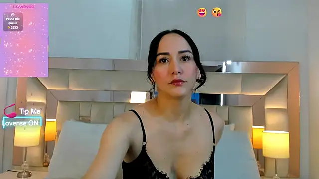 Snapshot of hazel_ross_tcw chatting on July 14, 2026, 2:23 pm hazel ross tcw online show from July 14, 2026, 2:23 pm