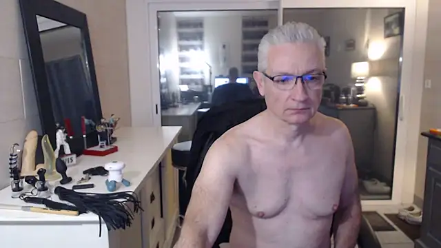 Snapshot of Goduleur69 chatting on January 13, 2025, 9:20 pm Goduleur69 online show from January 13, 2025, 9:20 pm