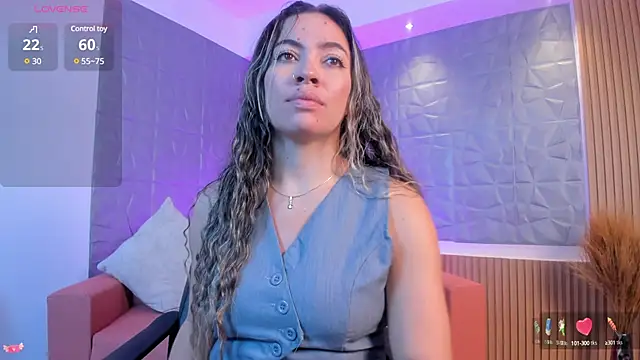 Snapshot of Alessia_Taylorr chatting on February 14, 2025, 11:31 am Alessia Taylorr online show from February 14, 2025, 11:31 am