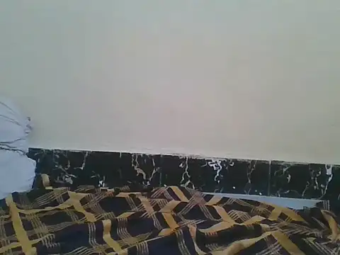 Temptingqueen online show from June 17, 2026, 7:44 am