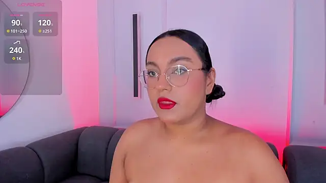 ellamontoya online show from October 23, 2025, 1:21 pm