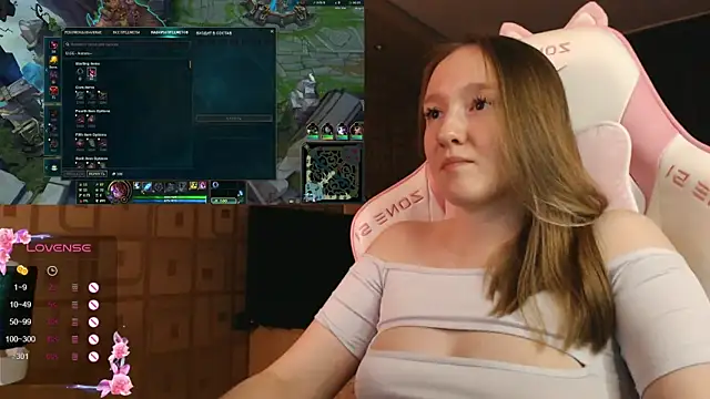 MoonlishSiren online show from September 20, 2025, 9:27 pm