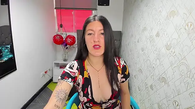 Snapshot of LiaCooper_ chatting on March 5, 2025, 3:29 pm LiaCooper online show from March 5, 2025, 3:29 pm