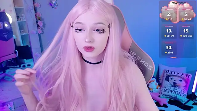 White kitty01 online show from April 19, 2026, 2:49 pm