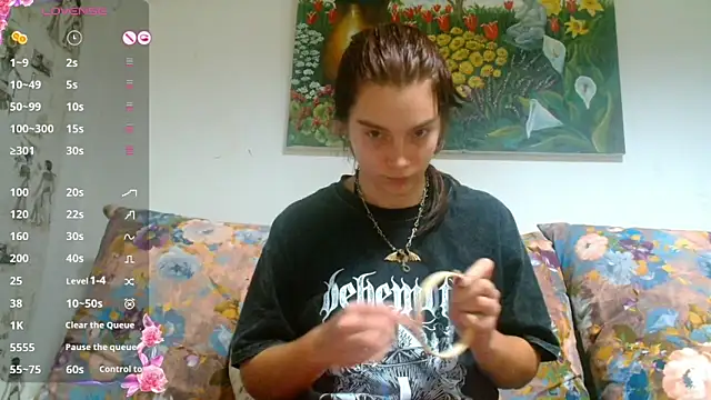 Sophie Bell online show from December 13, 2024, 5:54 pm