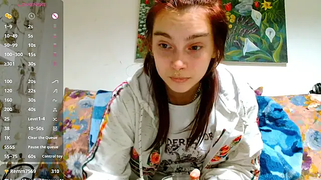 Sophie Bell online show from February 2, 2025, 9:45 pm