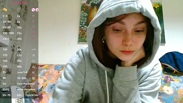 Sophie Bell online show from February 15, 2025, 10:42 pm