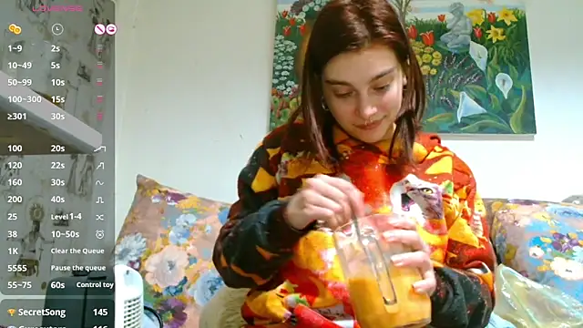 Sophie Bell online show from February 20, 2025, 11:10 pm