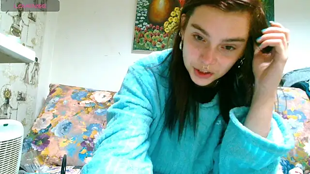 Sophie Bell online show from March 9, 2025, 9:25 pm