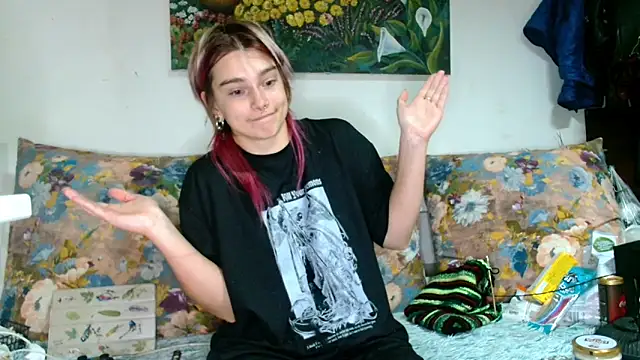 Sophie Bell online show from October 11, 2025, 4:38 pm