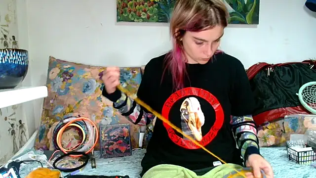 Sophie Bell online show from October 14, 2025, 5:47 pm