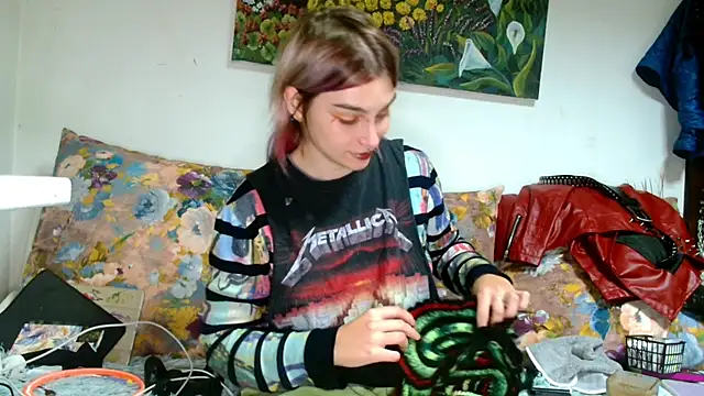 Sophie Bell online show from October 16, 2025, 6:53 pm