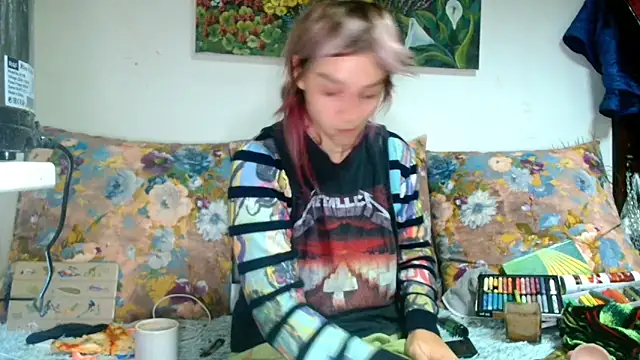 Sophie Bell online show from October 18, 2025, 11:33 am