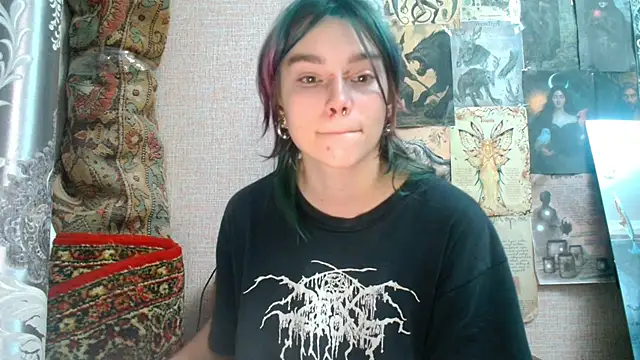 Sophie Bell online show from October 24, 2025, 2:46 pm