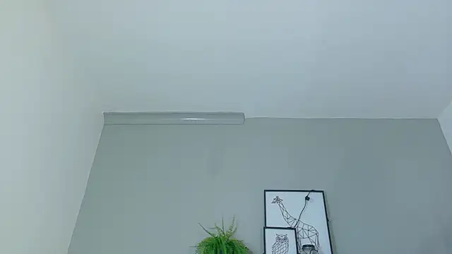 KendalMilleer online show from September 23, 2025, 10:07 am