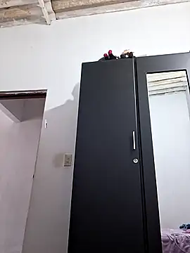 Snapshot of Mia-funny20 chatting on December 1, 2025, 3:17 pm Mia-funny20 online show from December 1, 2025, 3:17 pm