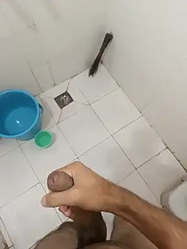 Snapshot of Sweety_2144 chatting on April 11, 2026, 8:40 am Sweety 2144 online show from April 11, 2026, 8:40 am