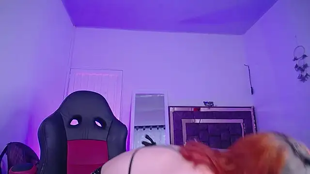 Snapshot of alejandrafitt chatting on October 24, 2025, 10:06 pm alejandrafitt online show from October 24, 2025, 10:06 pm