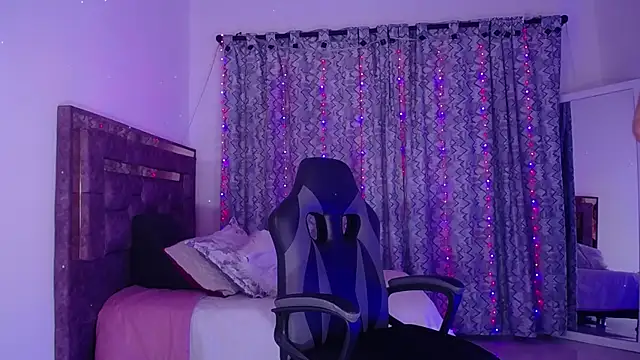 alejandrafitt online show from April 23, 2026, 5:41 am