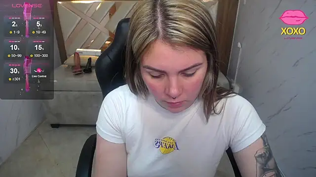 Paula b  online show from April 1, 2026, 1:52 pm