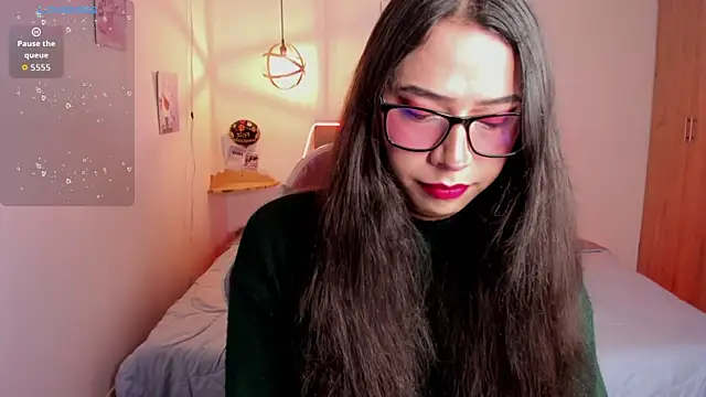 paula kawaiifu  online show from October 22, 2025, 2:17 pm