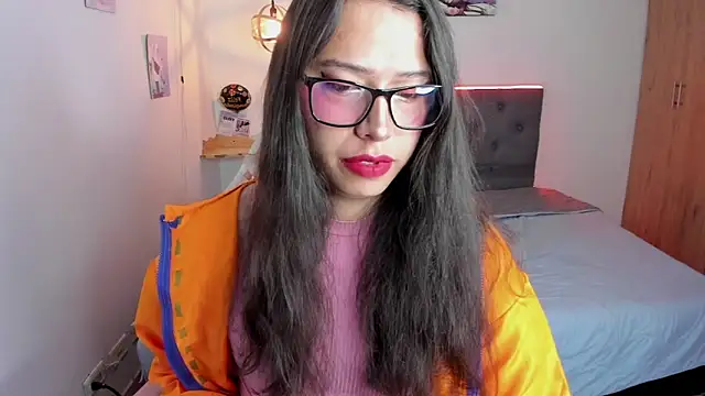 paula kawaiifu  online show from November 26, 2025, 2:18 pm