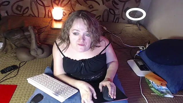 Snapshot of MiniNatalie chatting on January 26, 2025, 5:23 am MiniNatalie online show from January 26, 2025, 5:23 am