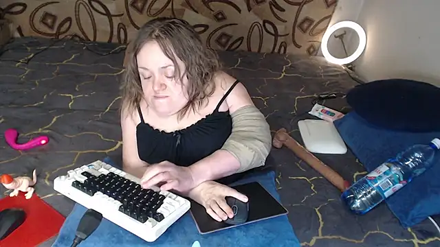 Snapshot of MiniNatalie chatting on February 21, 2025, 1:44 pm MiniNatalie online show from February 21, 2025, 1:44 pm