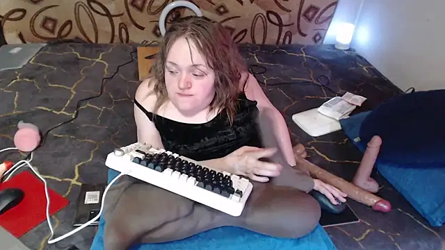 Snapshot of MiniNatalie chatting on March 16, 2025, 2:43 am MiniNatalie online show from March 16, 2025, 2:43 am