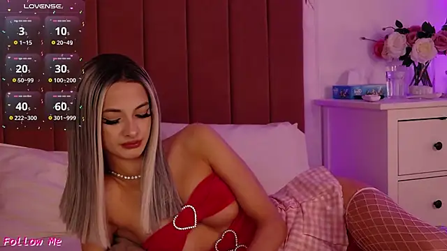 Snapshot of PinkySparks chatting on February 25, 2026, 7:01 pm PinkySparks online show from February 25, 2026, 7:01 pm