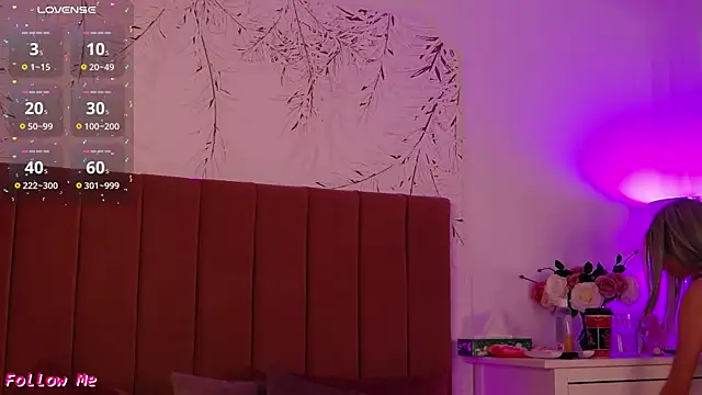 PinkySparks online show from March 18, 2026, 5:49 pm