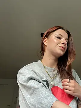 Snapshot of Mia-Minou chatting on May 23, 2026, 5:06 pm Mia-Minou online show from May 23, 2026, 5:06 pm