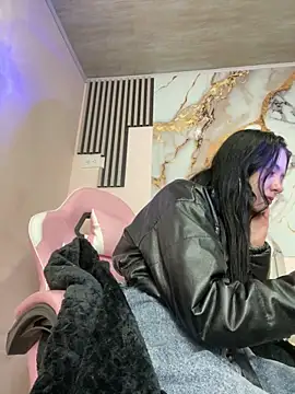 Isabella 21x online show from February 18, 2026, 1:23 am