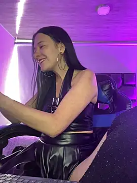 Isabella 21x online show from June 3, 2026, 1:46 pm