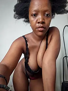 Snapshot of curvysexybody chatting on March 29, 2026, 8:36 am curvysexybody online show from March 29, 2026, 8:36 am