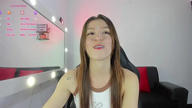 Snapshot of roxanne_jones1 chatting on November 8, 2025, 7:34 pm roxanne jones1 online show from November 8, 2025, 7:34 pm