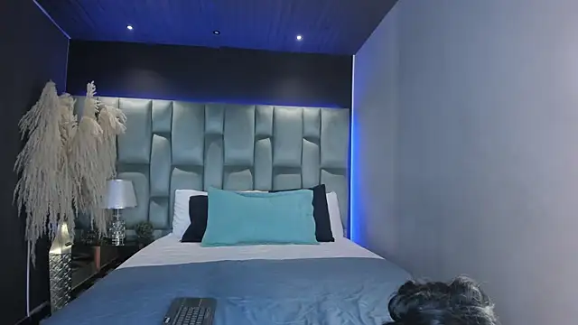 Snapshot of MadelineJones chatting on September 18, 2025, 9:06 pm MadelineJones online show from September 18, 2025, 9:06 pm