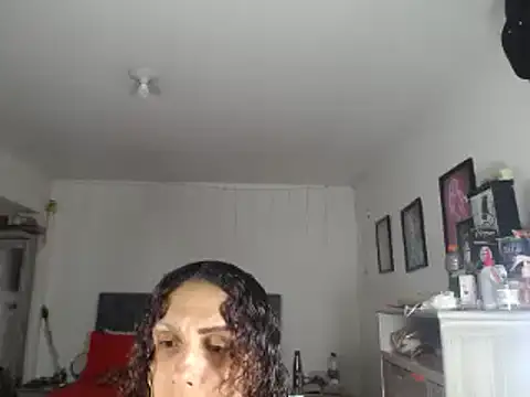 Snapshot of Corina_hot chatting on December 3, 2024, 8:50 pm Corina hot online show from December 3, 2024, 8:50 pm