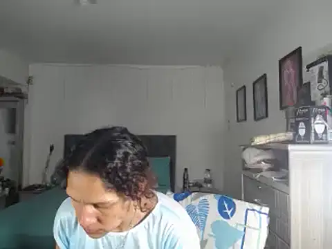 Snapshot of Corina_hot chatting on December 5, 2024, 10:23 pm Corina hot online show from December 5, 2024, 10:23 pm