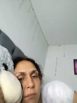 Snapshot of Corina_hot chatting on December 7, 2024, 10:23 am Corina hot online show from December 7, 2024, 10:23 am