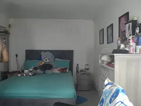 Snapshot of Corina_hot chatting on December 11, 2024, 7:14 pm Corina hot online show from December 11, 2024, 7:14 pm