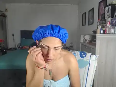 Snapshot of Corina_hot chatting on December 12, 2024, 7:48 pm Corina hot online show from December 12, 2024, 7:48 pm