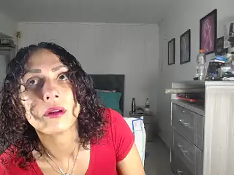 Snapshot of Corina_hot chatting on January 3, 2025, 7:29 pm Corina hot online show from January 3, 2025, 7:29 pm