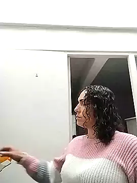 Snapshot of Corina_hot chatting on January 25, 2025, 8:53 pm Corina hot online show from January 25, 2025, 8:53 pm