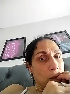 Snapshot of Corina_hot chatting on March 14, 2025, 5:27 am Corina hot online show from March 14, 2025, 5:27 am