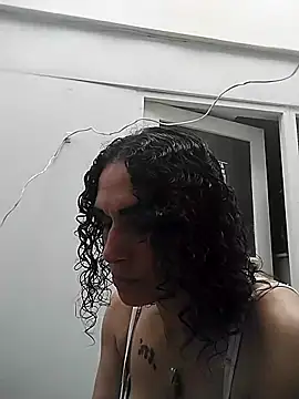 Snapshot of Corina_hot chatting on March 15, 2025, 8:43 pm Corina hot online show from March 15, 2025, 8:43 pm