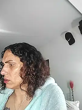 Snapshot of Corina_hot chatting on March 21, 2025, 8:08 pm Corina hot online show from March 21, 2025, 8:08 pm