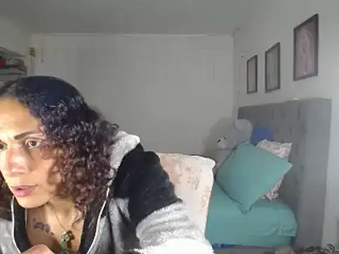 Snapshot of Corina_hot chatting on March 22, 2025, 11:31 pm Corina hot online show from March 22, 2025, 11:31 pm